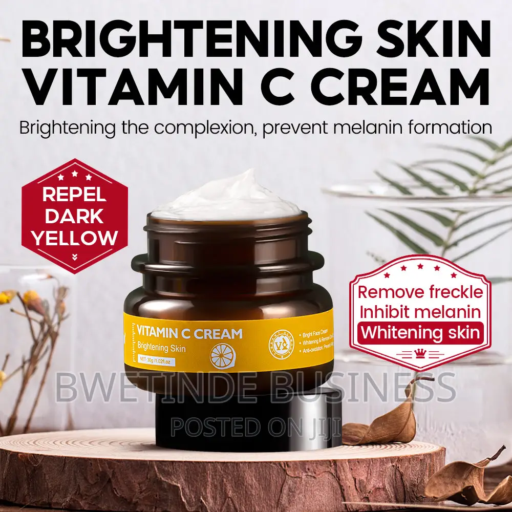 VIBRANT GLAMOUR Brightening Skin Vitamin C Cream 30g