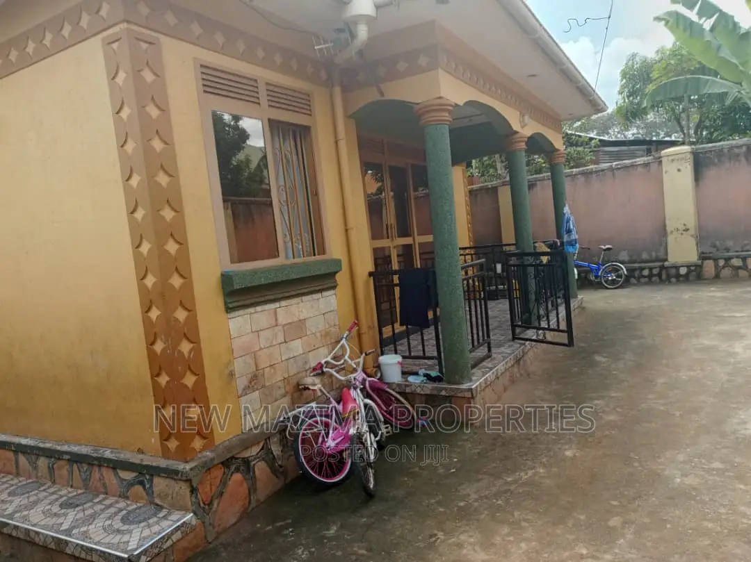 3bdrm Bungalow in Nansana Bujjuko, Central Division for sale
