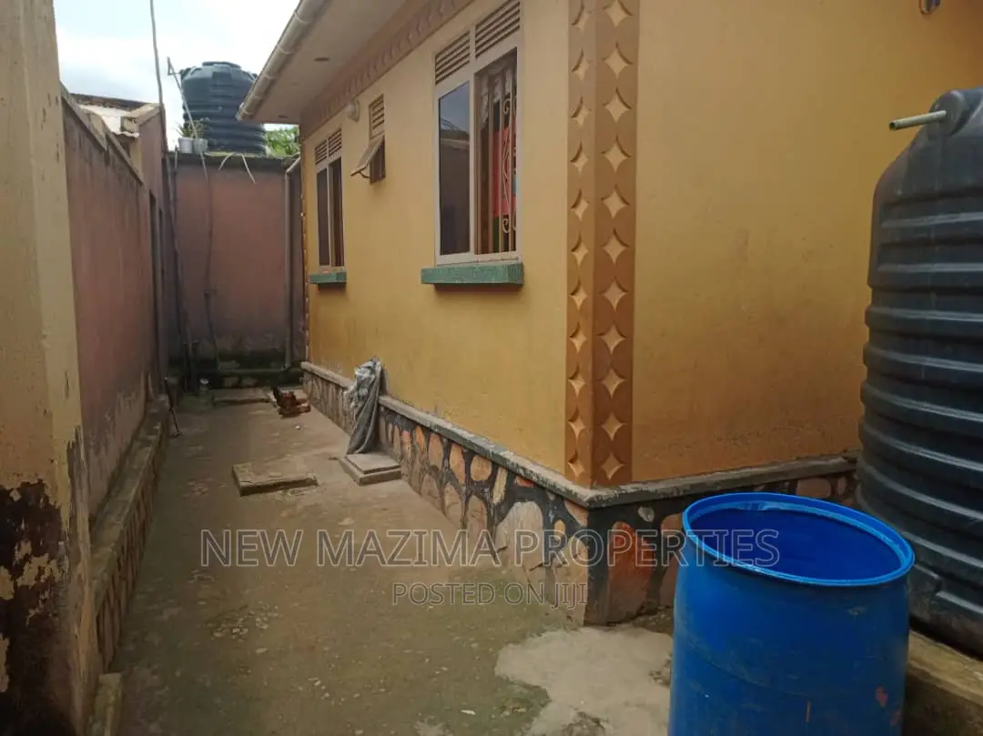 3bdrm Bungalow in Nansana Bujjuko, Central Division for sale