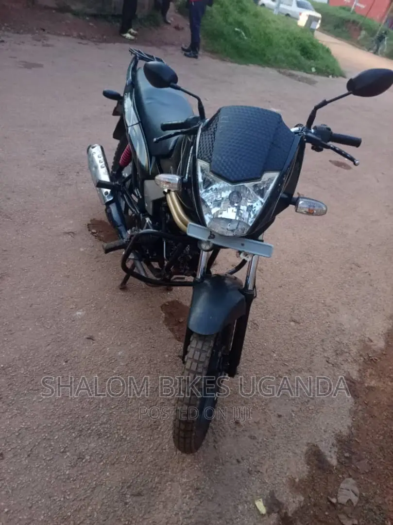 Mahindra Centuro 2017 Black