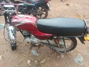 Bajaj Boxer 100 2017 Red