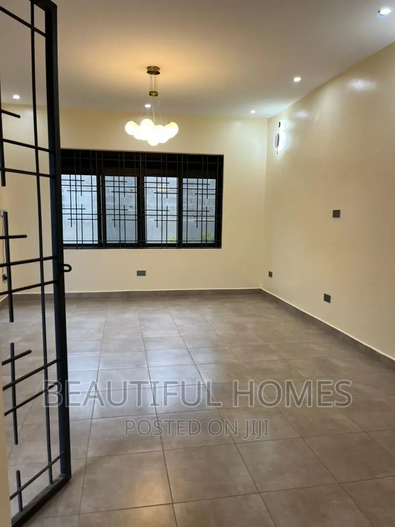 Furnished 6bdrm Duplex in Bwebajja Entebbe, Makindye for sale