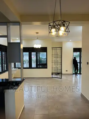 Furnished 6bdrm Duplex in Bwebajja Entebbe, Makindye for sale
