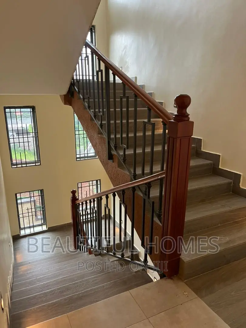 Furnished 6bdrm Mansion in Bwebajja Entebbe, Central Division for sale
