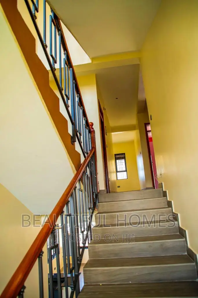Furnished 6bdrm House in Bwebajja Corporate, Central Division for sale