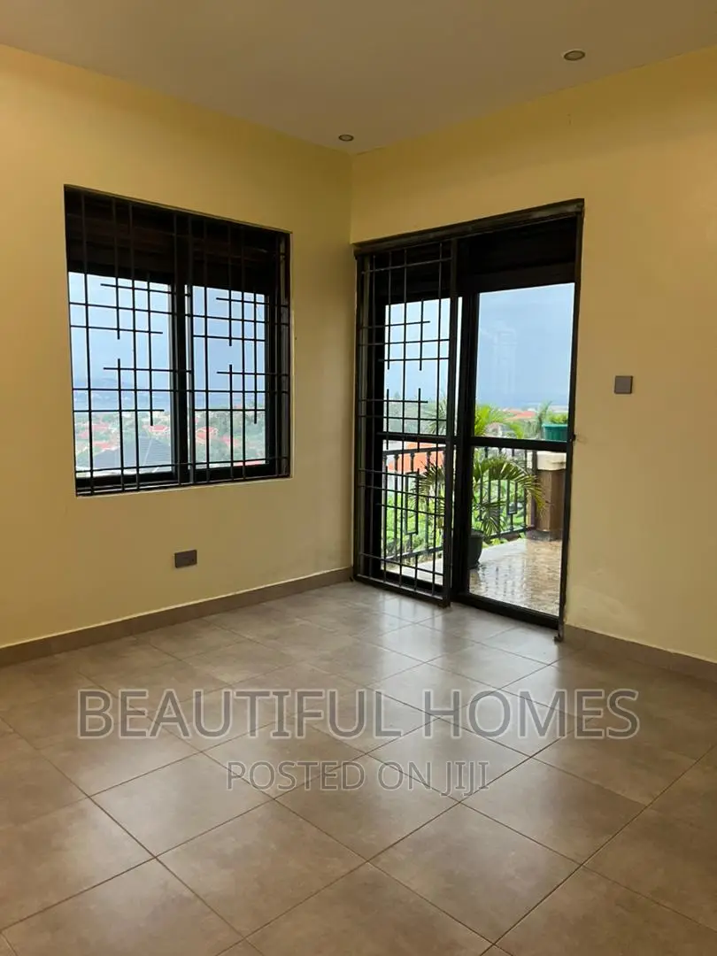 Furnished 6bdrm House in Bwebajja Corporate, Central Division for sale