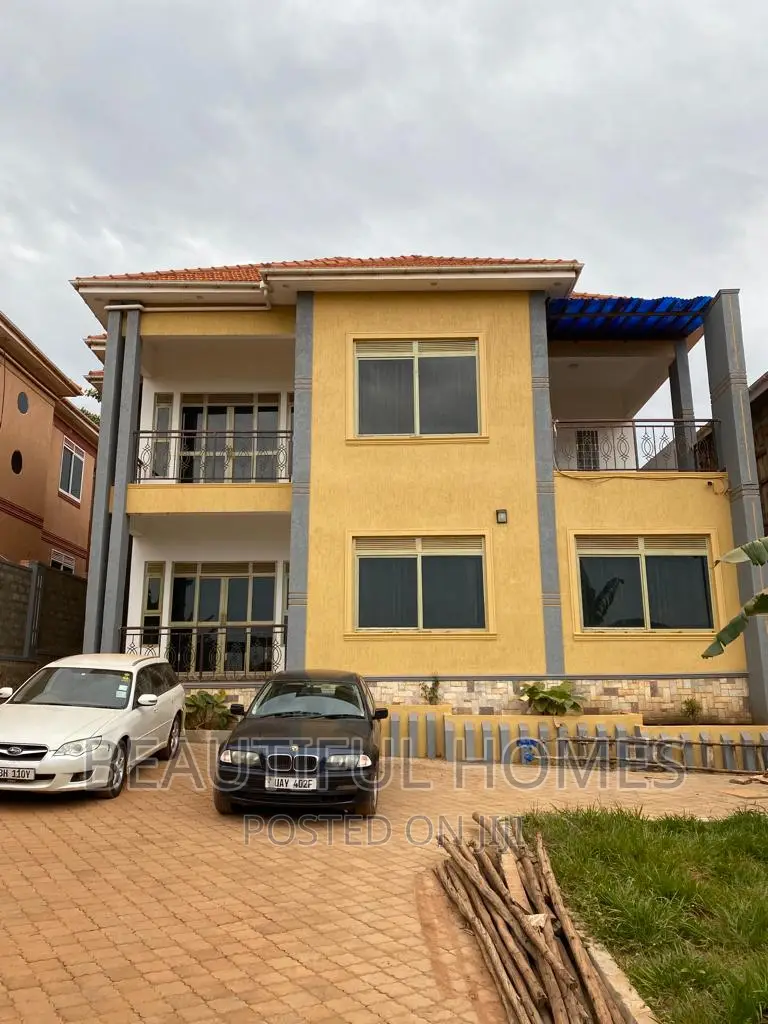 Furnished 5bdrm Duplex in Kitenda Entebbe Road, Central Division