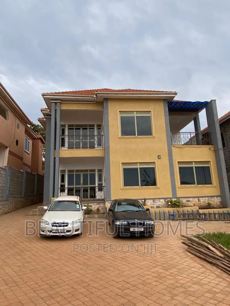 Furnished 5bdrm Duplex in Kitenda Entebbe Road, Central Division