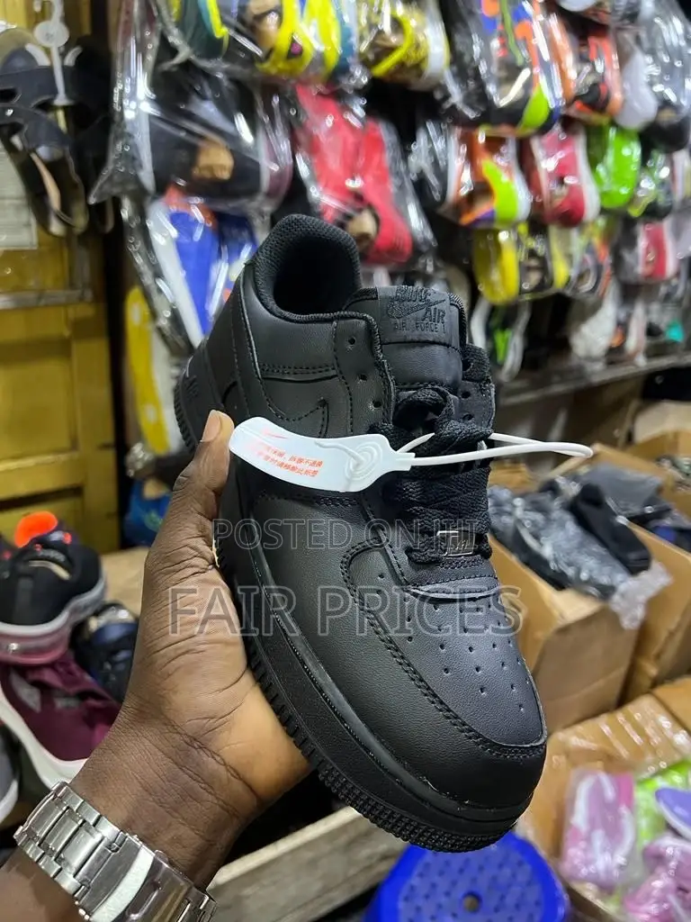 Original Nike Air Force Sneakers Black