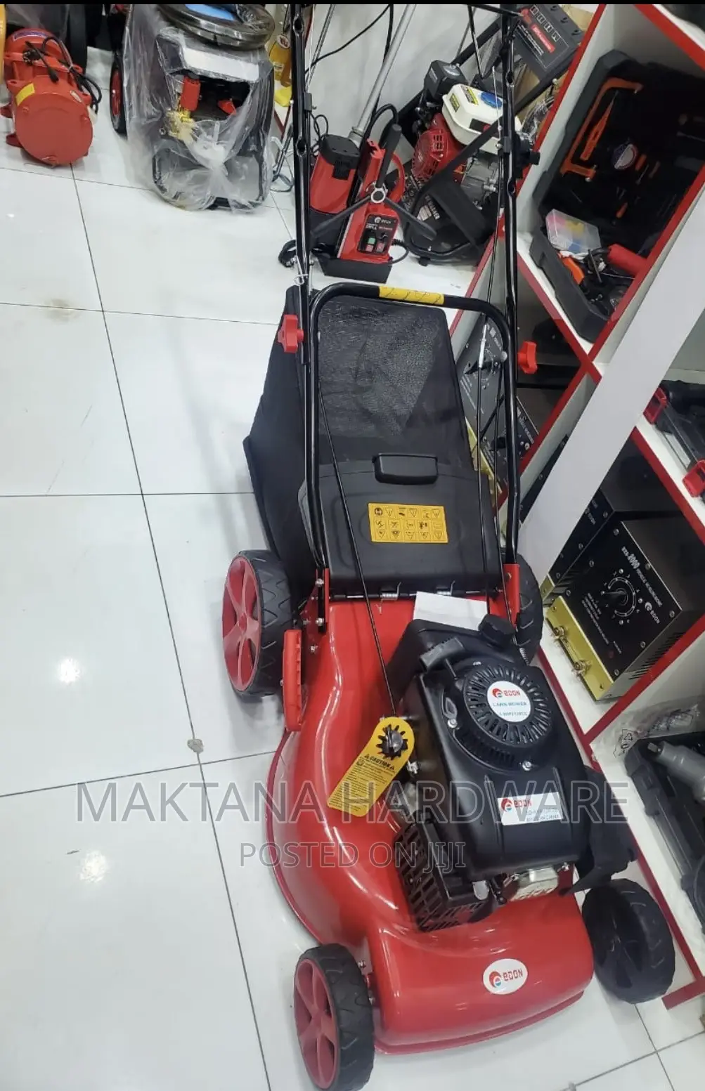 Lawn Mower/Petrol Grass Cutting Machine in Central Division Farm