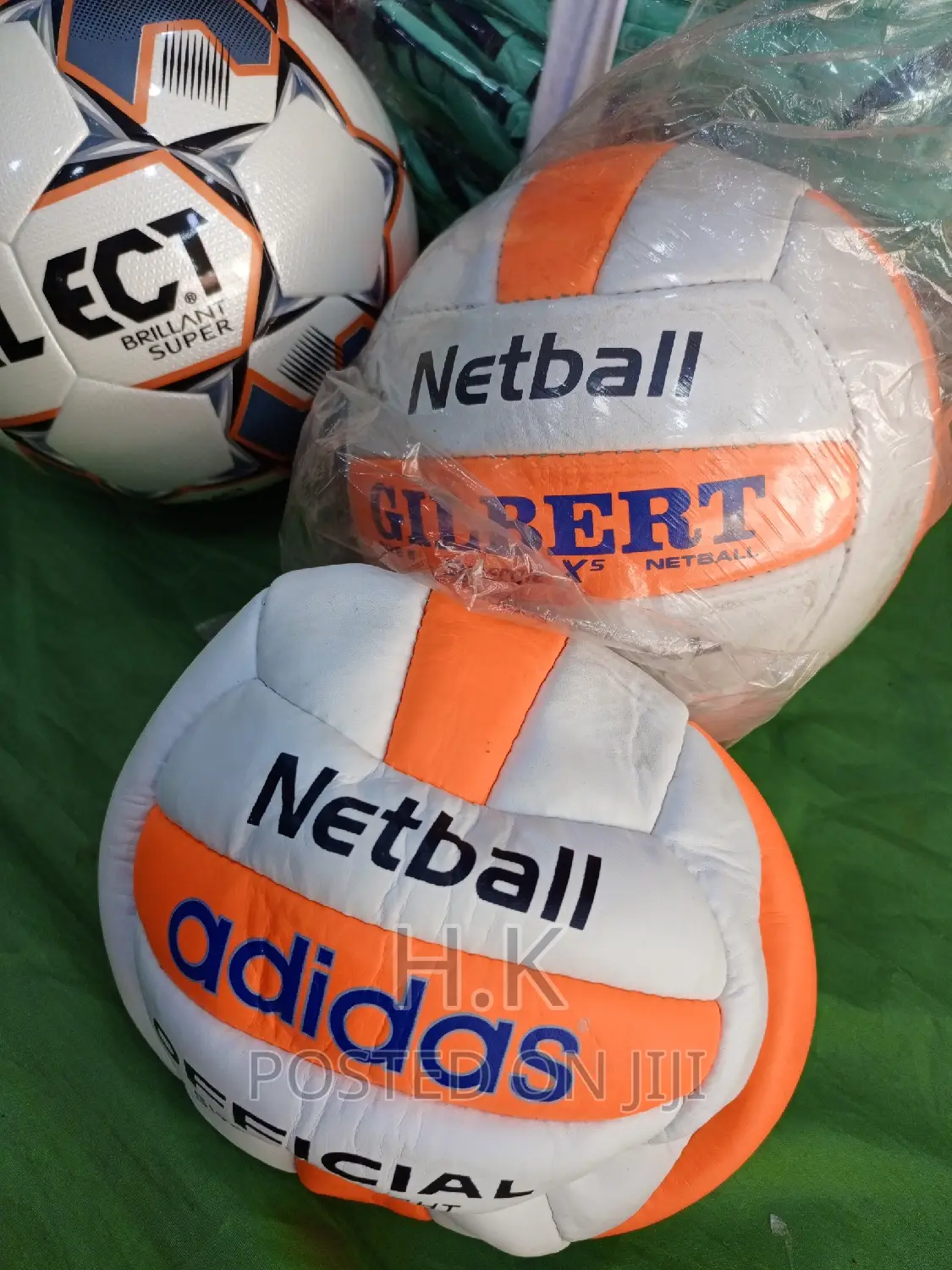 Tube Adidas Netball (Size 5)