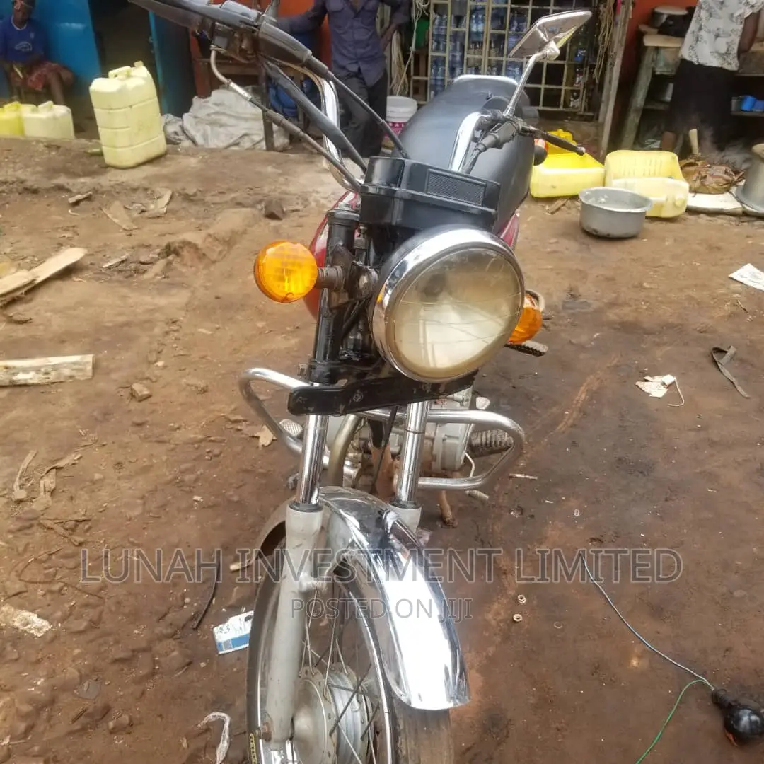 Bajaj Boxer 2016 Red