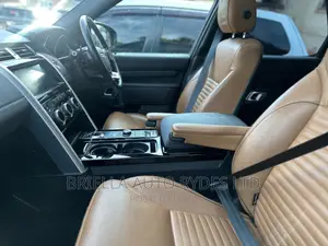 Land Rover Discovery 2019 Gray