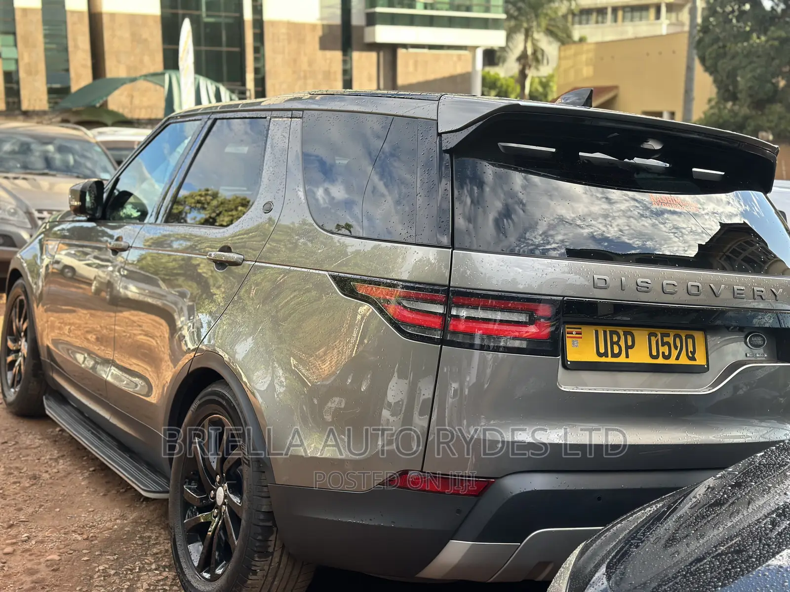 Land Rover Discovery 2019 Gray