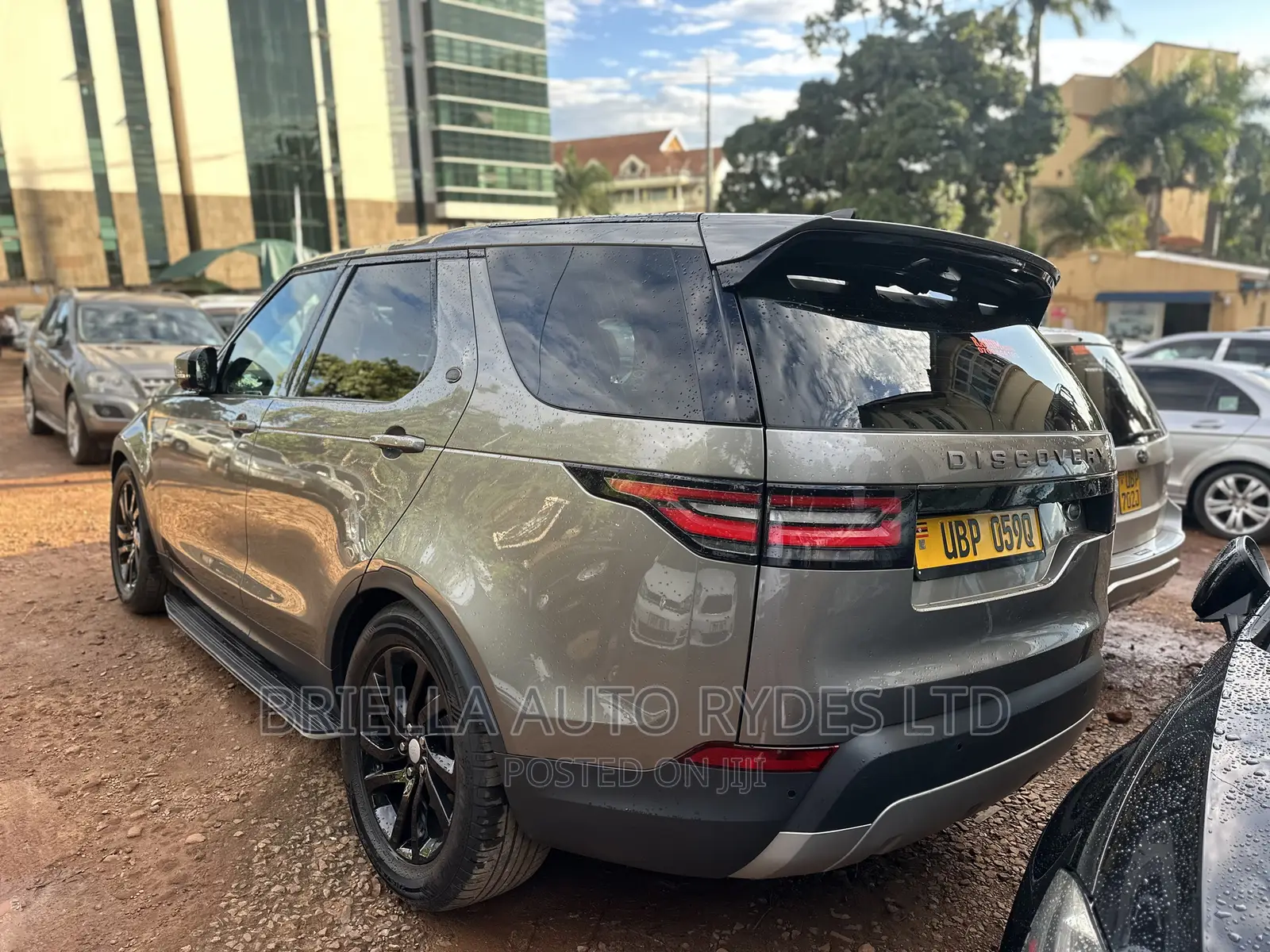 Land Rover Discovery 2019 Gray