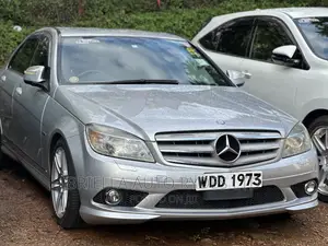 Mercedes-Benz C200 2011 Silver