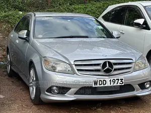 Mercedes-Benz C200 2011 Silver