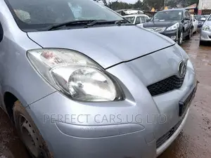 Toyota Vitz 1.3 AWD 5dr 2009 Blue