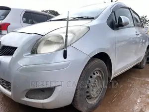 Toyota Vitz 1.3 AWD 5dr 2009 Blue