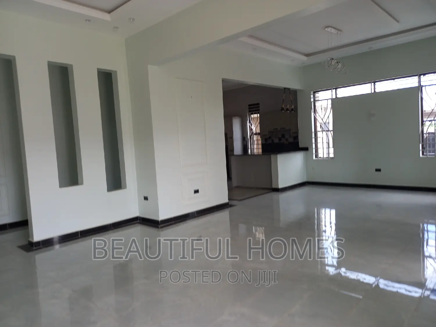 Furnished 5bdrm Bungalow in Kira Ministers, Central Division for sale
