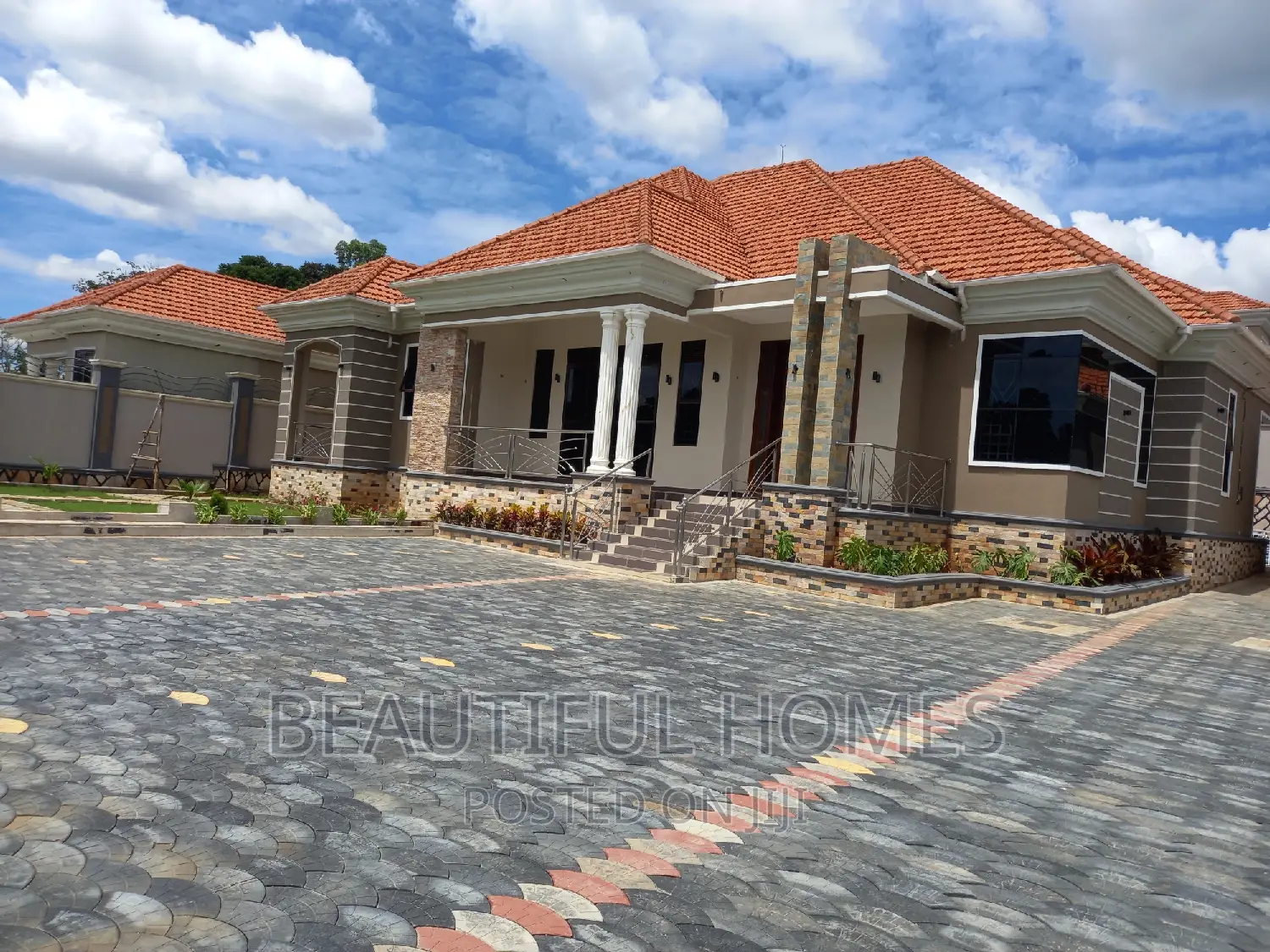 Furnished 5bdrm House in Kira Spacious Home for sale
