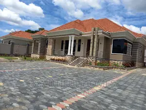 Furnished 5bdrm House in Kira Spacious Home for sale