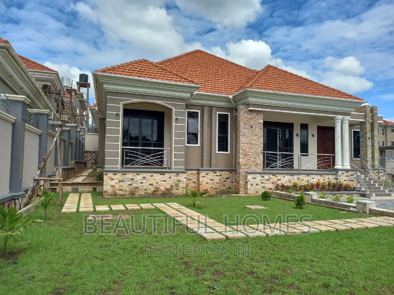 Furnished 5bdrm Mansion in Kira First Class for sale