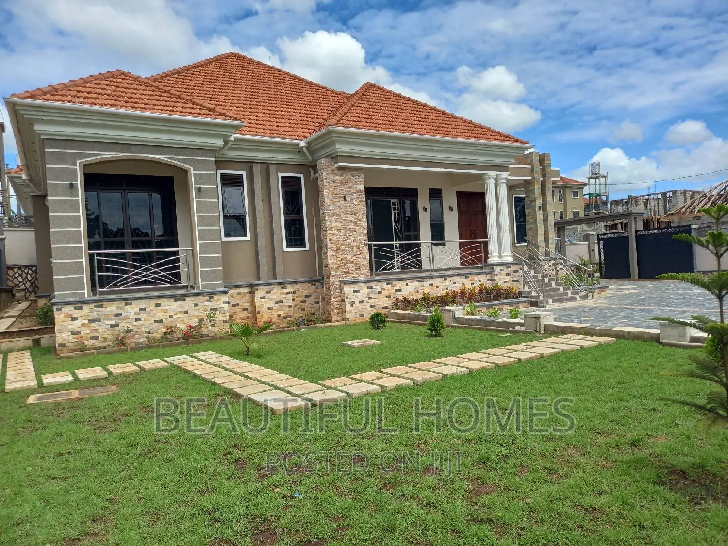 Furnished 5bdrm Bungalow in Kira for sale