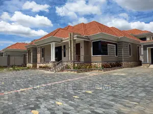 Furnished 5bdrm House in Kira for sale