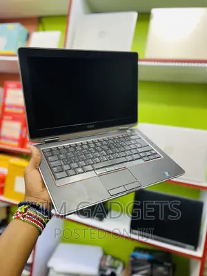 Laptop Dell Latitude 14 3490 4GB Intel Core I5 HDD 500GB