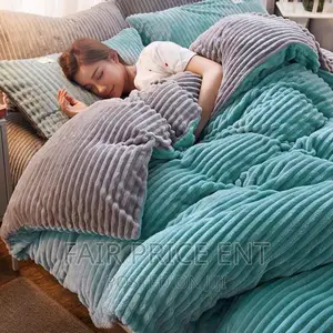 Classy Volvet Duvet Set 4pcs. 6x6.( Green)