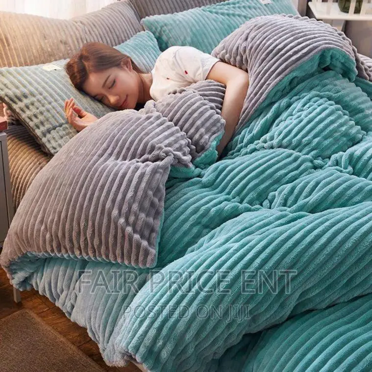 Classy Volvet Duvet Set 4pcs. 6x6.( Green)