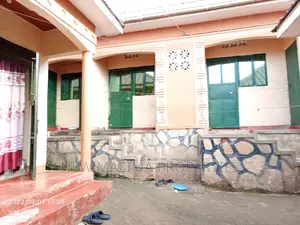 5bdrm House in Bulenga Town, Central Division for sale