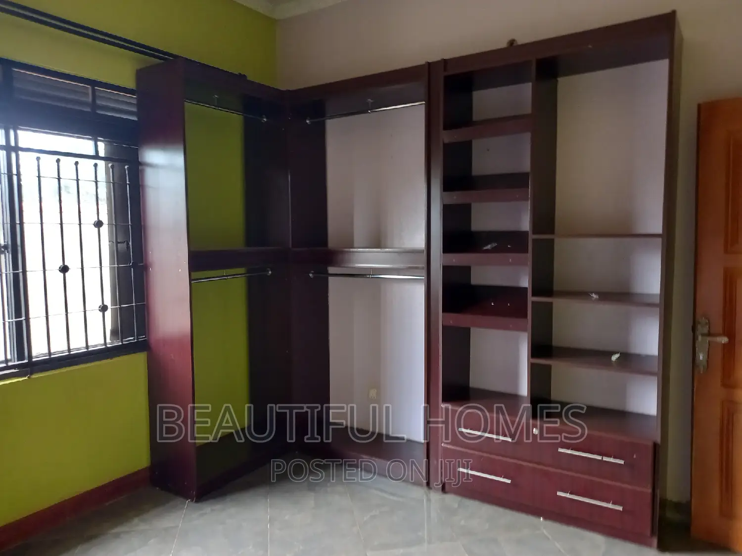 Furnished 4bdrm Bungalow in Kira for sale