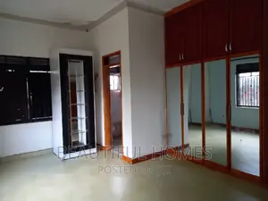Furnished 4bdrm House in Kira for sale