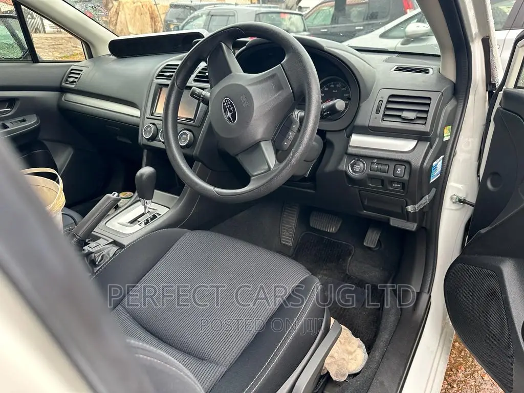 Subaru Impreza 1.6 Sport 2012 Off white