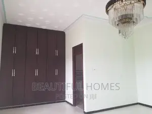 Furnished 4bdrm Bungalow in Kira for sale