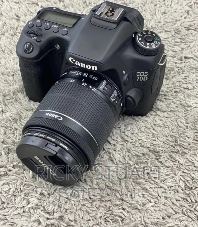 Canon EOS 70D WTH 18-135mm Lens