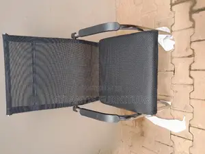Photo - Mesh Visitors Chair