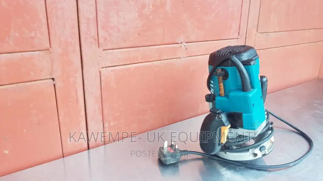 Makita (240V) 1850W 1/2in Router (UK Industrial Grade Model)