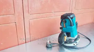 Makita (240V) 1850W 1/2in Router (UK Industrial Grade Model)