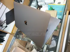 Laptop Apple MacBook Pro 2019 16GB Intel Core I7 SSD 512GB