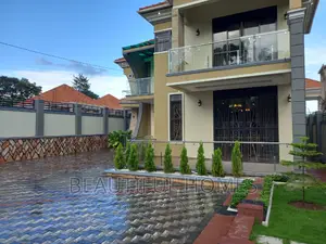 Furnished 6bdrm Duplex in Kira First Class for sale