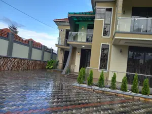 Furnished 6bdrm Duplex in Kira First Class for sale
