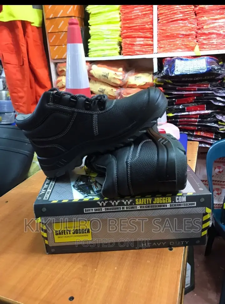 Safety Jogger (Safety Shoes)