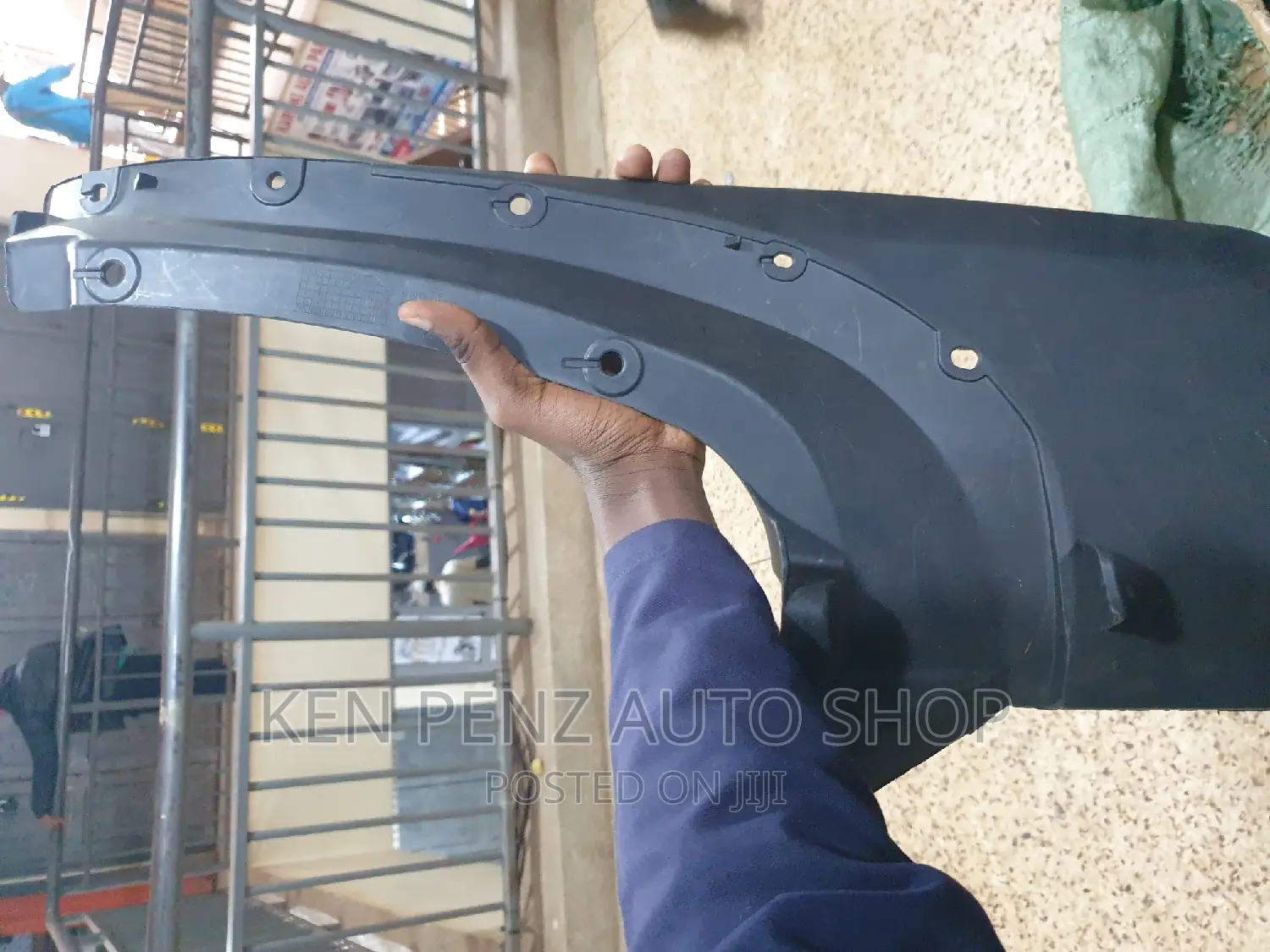 Toyota 4- Runner 2003 - 2009 Mudflap