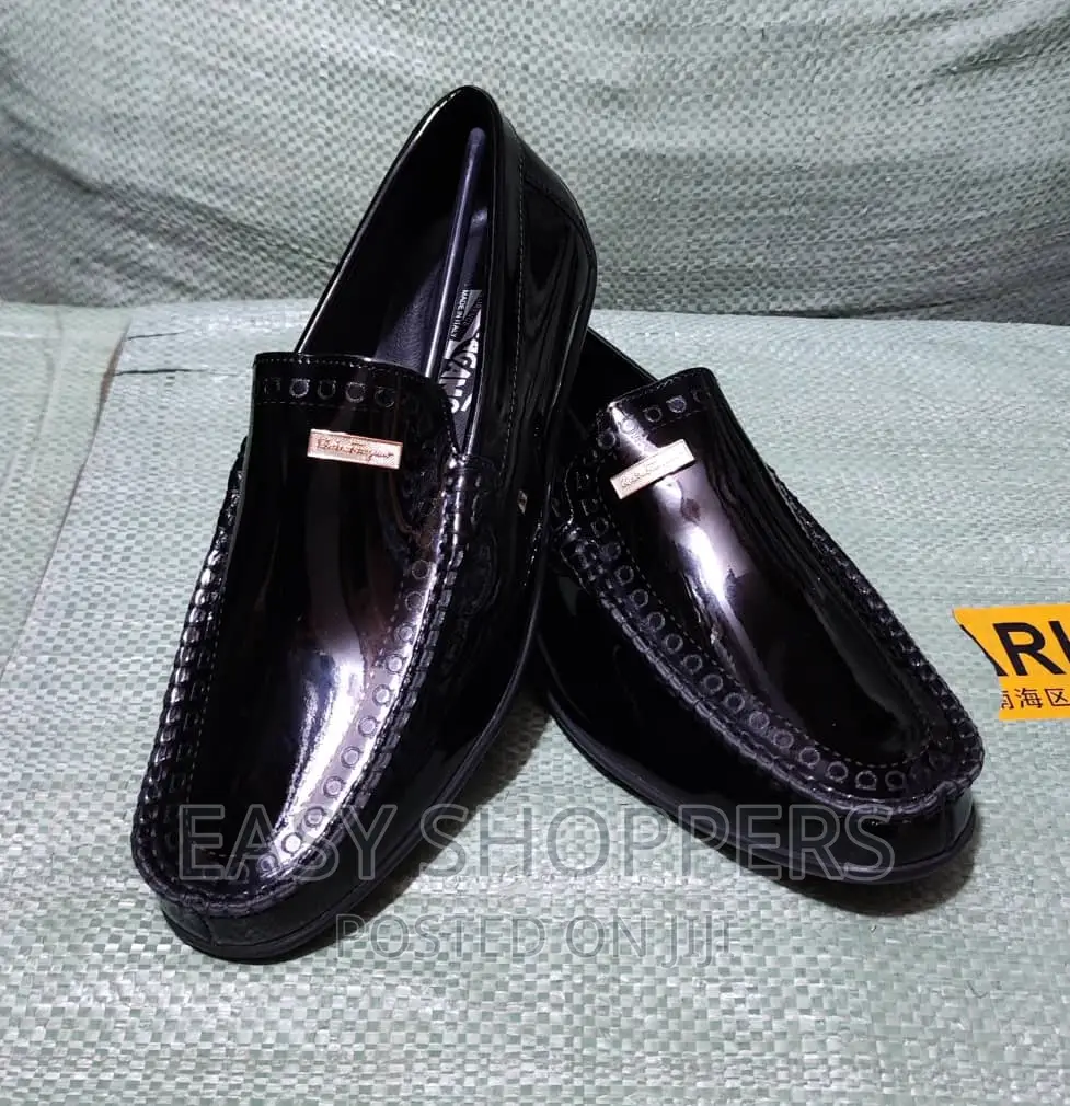 New Men's Leather Shoes Luxury Royal Style Office Shoes