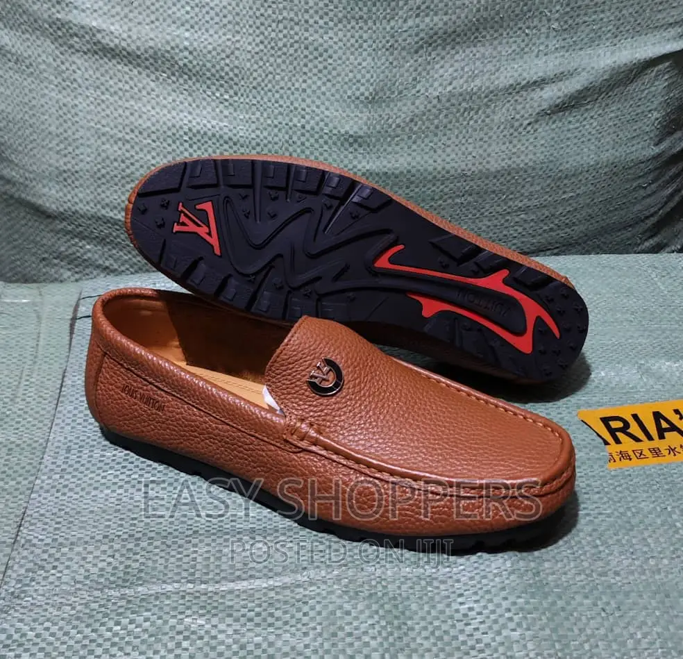 New Men's Leather Shoes Luxury Royal Style Brown Moccasin