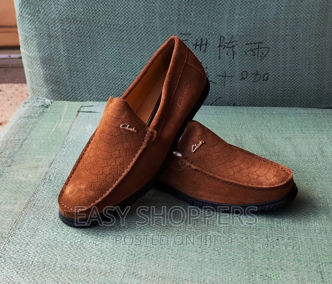 New Men's Leather Shoes Luxury Royal Style Brown Moccasin