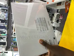 New Laptop Apple MacBook Air 8GB Apple M1 SSD 256GB